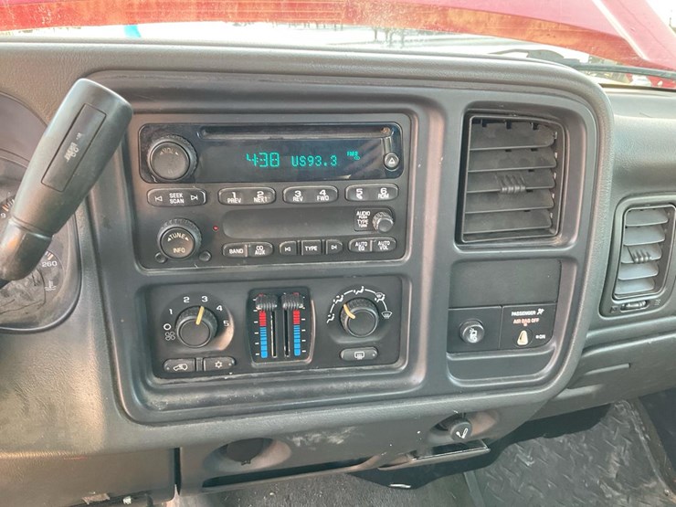 2005-chevrolet-k2500-image-66