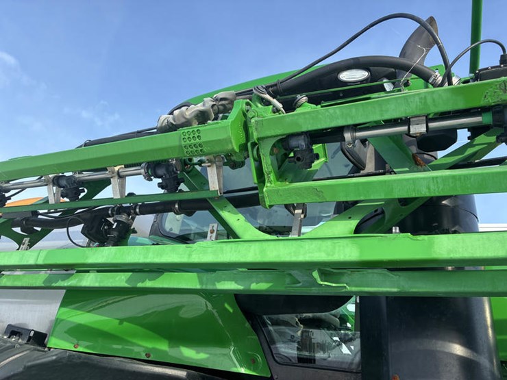 john-deere-r4038-image-21