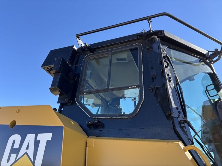 2010-caterpillar-d7e-image-20