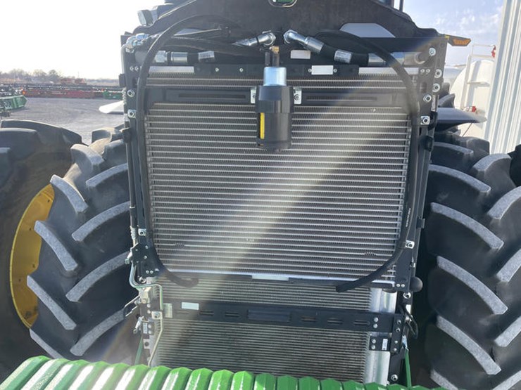 john-deere-8r-370-image-39