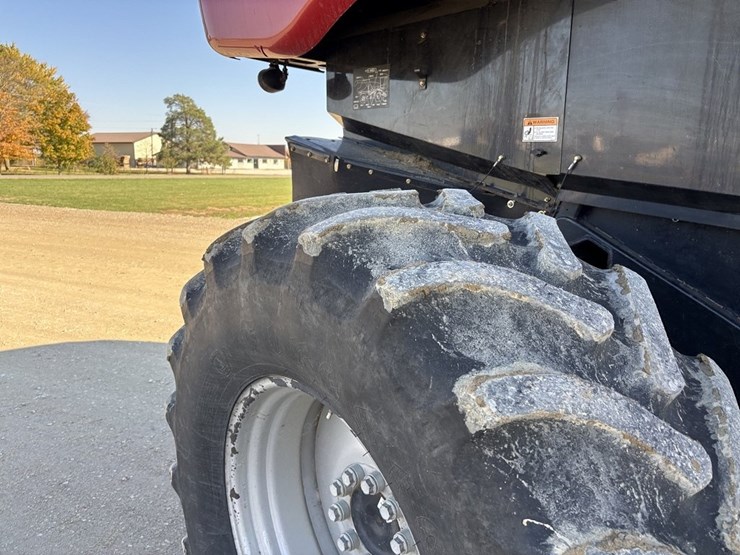 case-ih-6088-image-51
