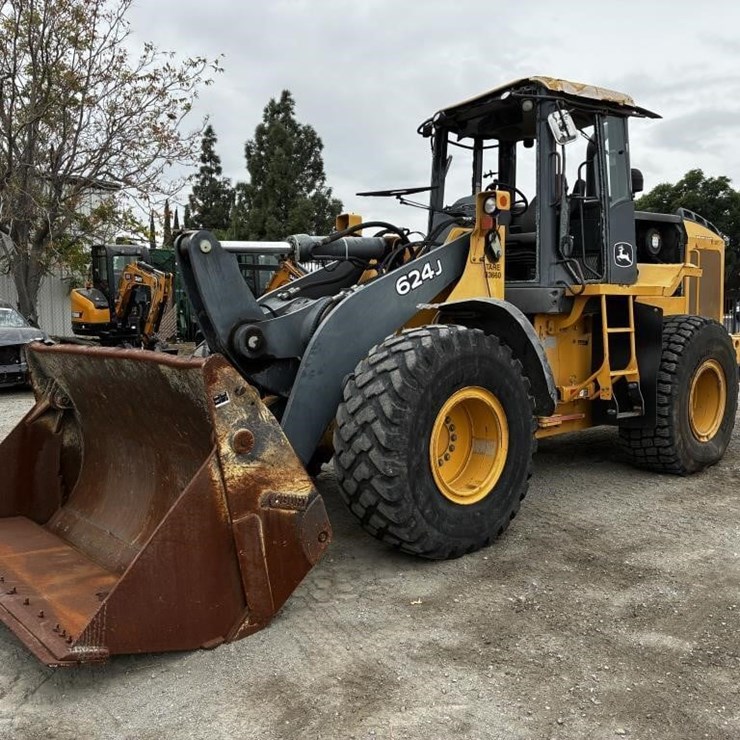 DEERE 624J