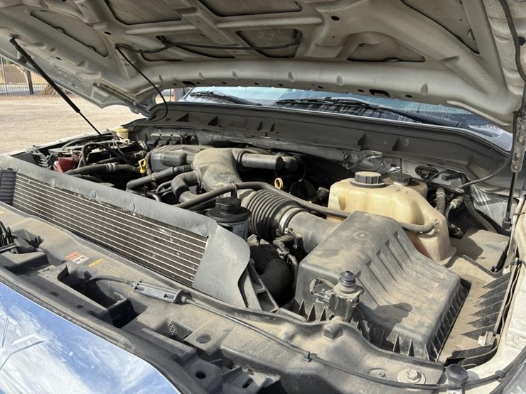 2015-ford-f550-xlt-image-9