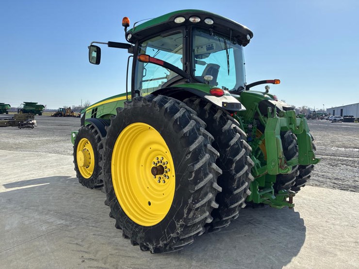 john-deere-8320r-image-8
