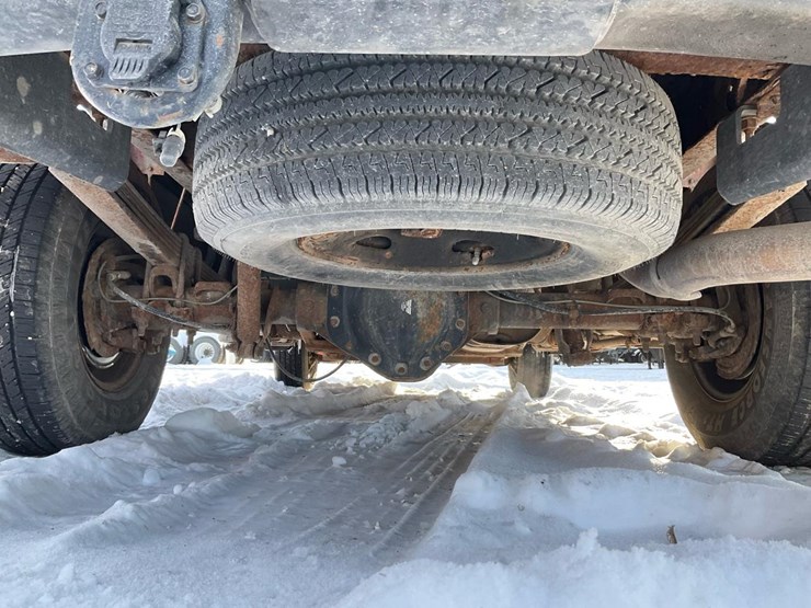 2005-chevrolet-k2500-image-27