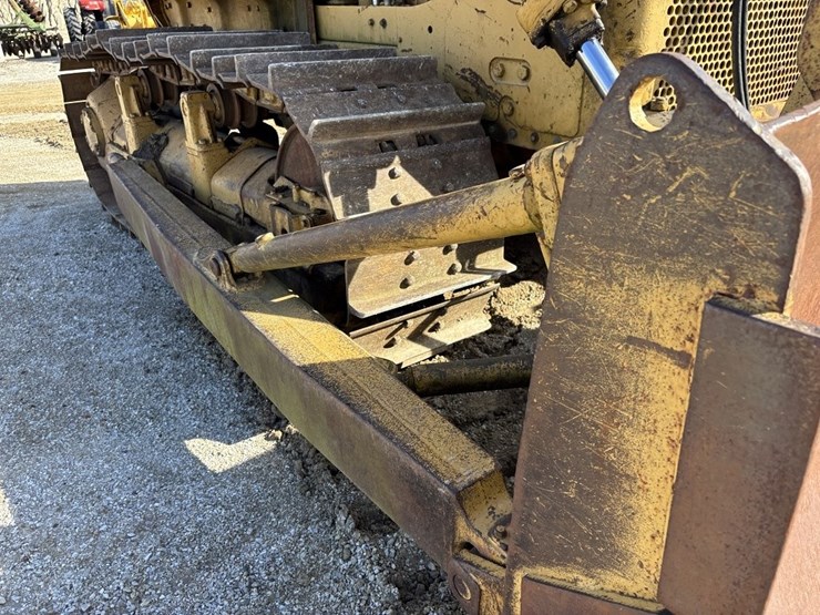 caterpillar-d7-image-10