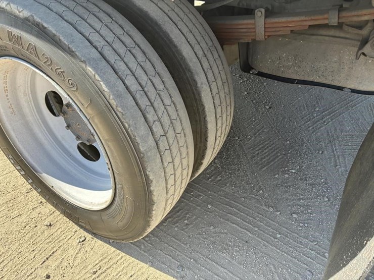 2015-ford-f550-xlt-image-7