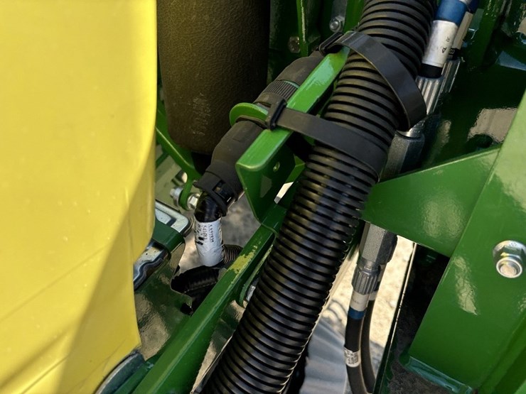2017-john-deere-1775nt-image-14
