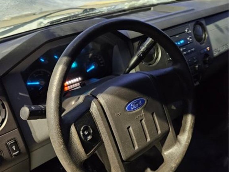 2011-ford-f450-image-18