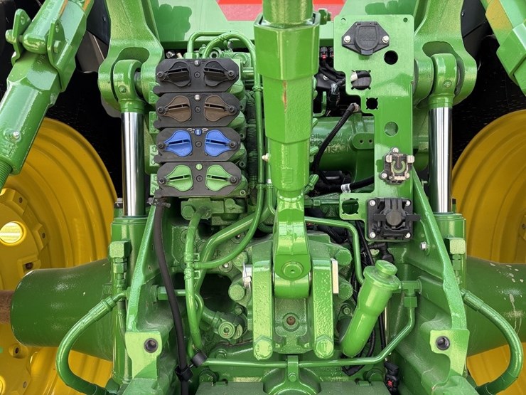 john-deere-8r-250-image-24