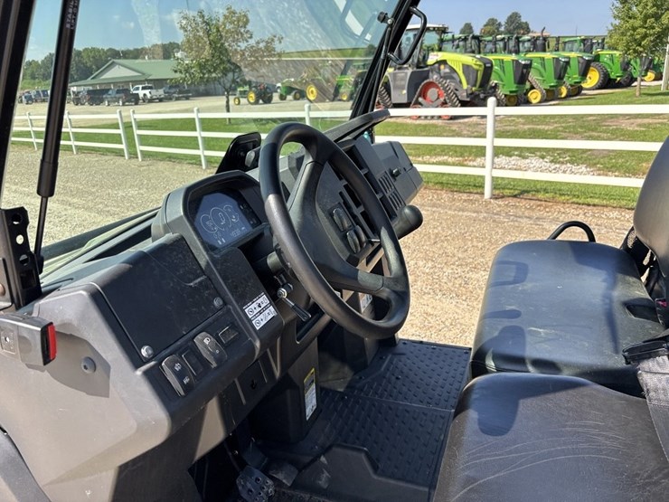 john-deere-gator-image-32