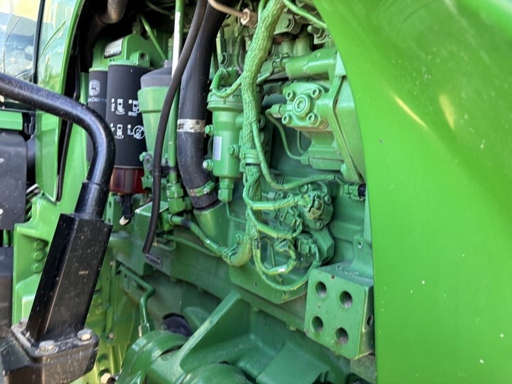john-deere-8285r-image-13