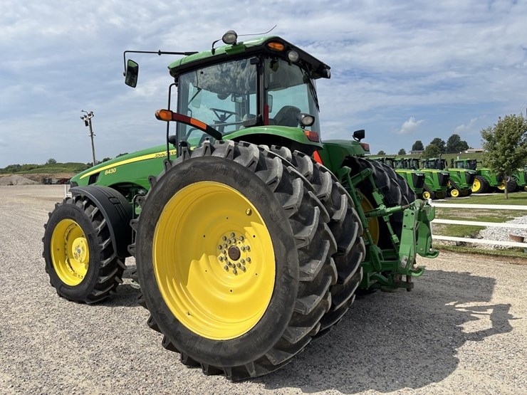 john-deere-8430-image-3