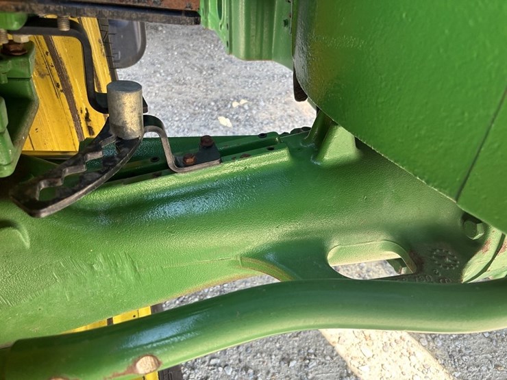 john-deere-7215r-image-12