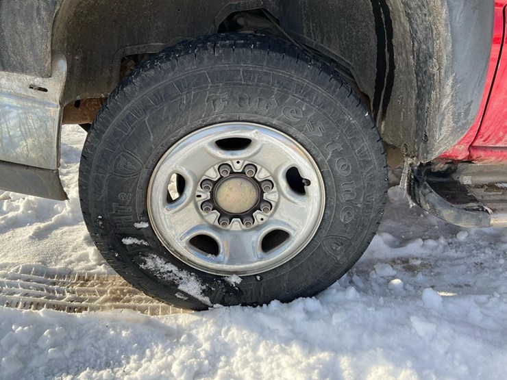 2005-chevrolet-k2500-image-14