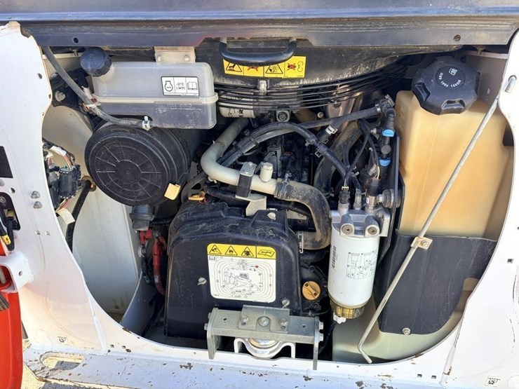 bobcat-t66-image-8
