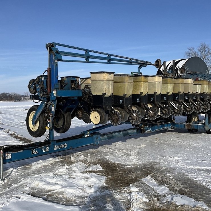 KINZE 2600