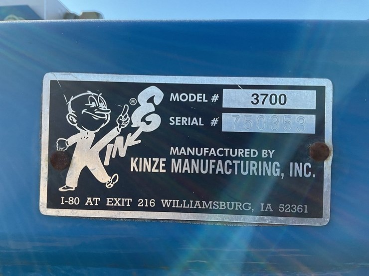 kinze-3700-image-45