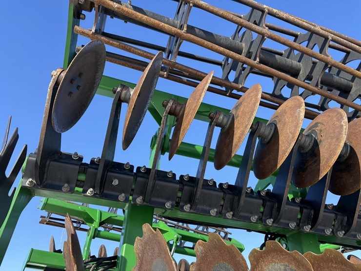 2024-john-deere-2680h-image-39