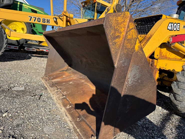 john-deere-410-image-7