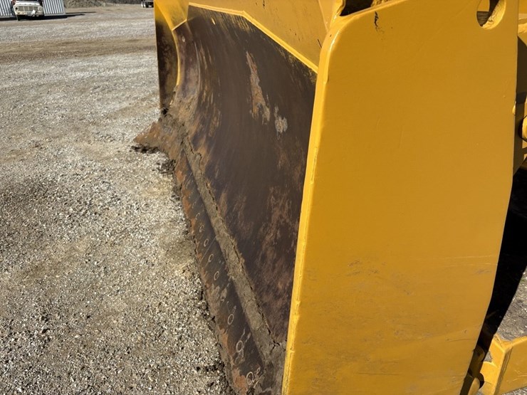 2010-caterpillar-d7e-image-36