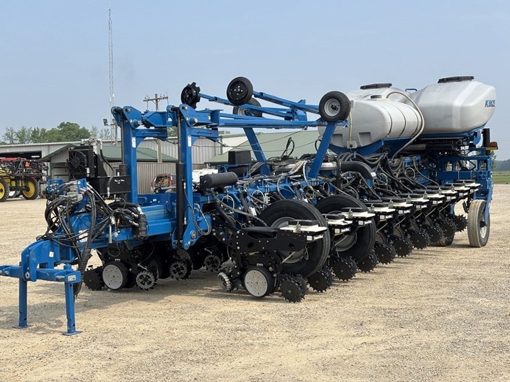 kinze-4900-image-1