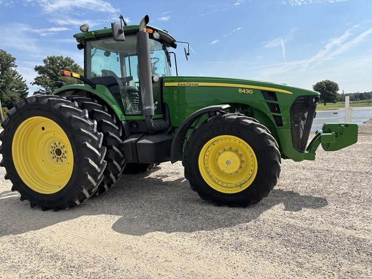 john-deere-8430-image-6