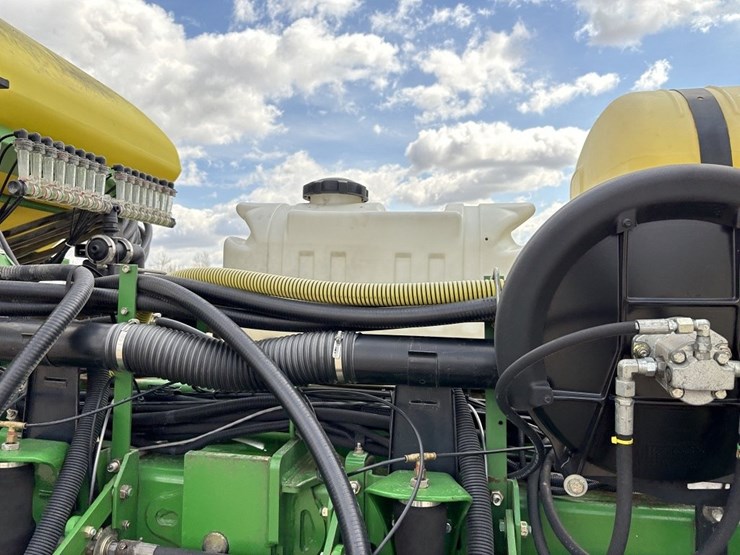 john-deere-1770nt-image-34