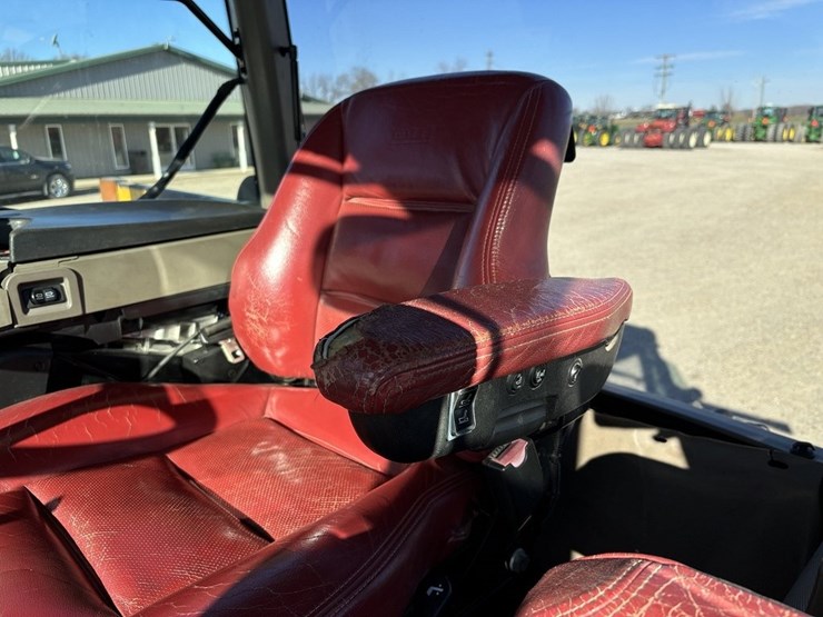 2014-case-ih-340-image-65