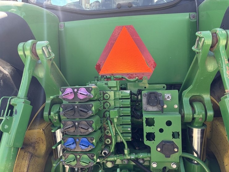 john-deere-7215r-image-24
