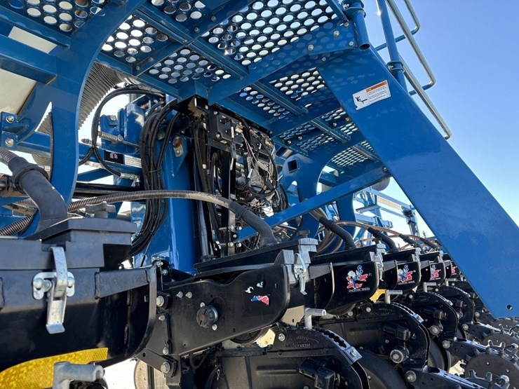 kinze-3600-image-33