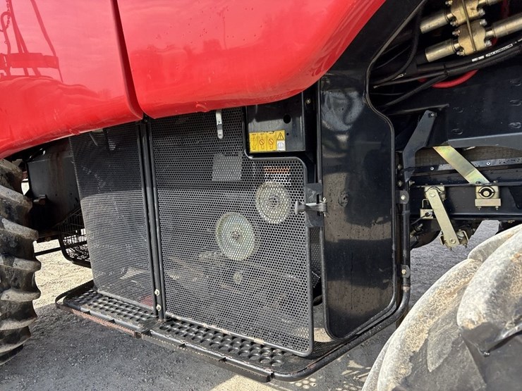 case-ih-7010-image-29