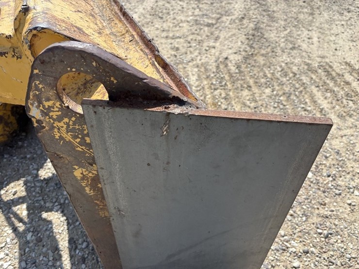 caterpillar-d5m-image-11