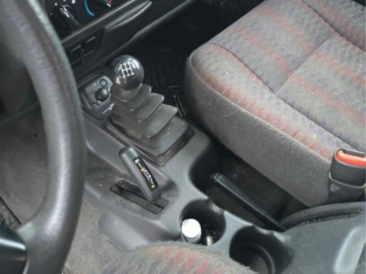 jeep-wrangler-sport-image-18