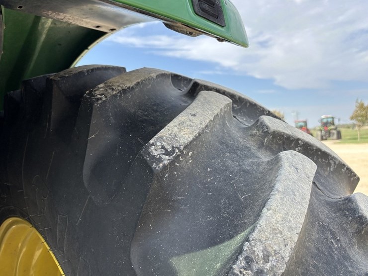 john-deere-7320-image-30