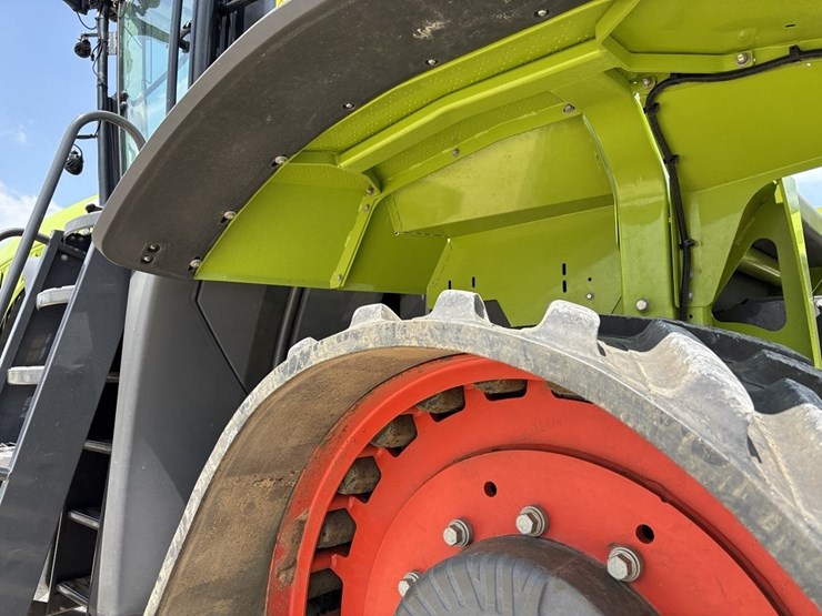 claas-xerion-5000-image-35