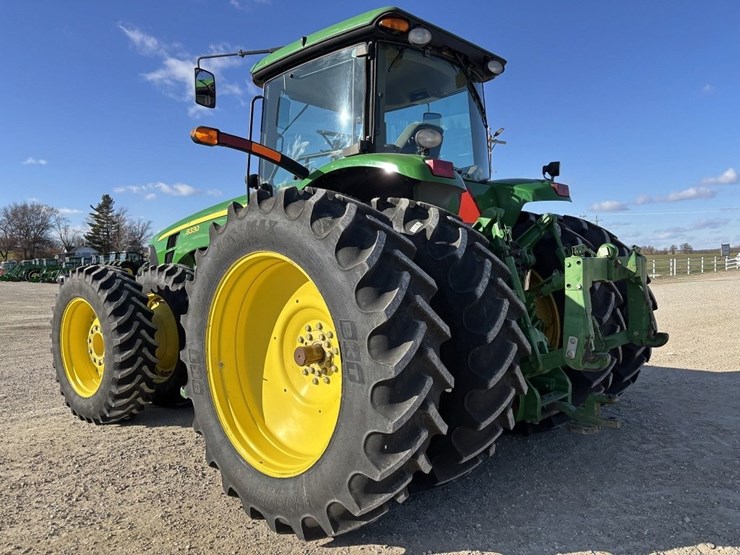 john-deere-8330-image-3