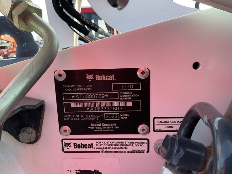 2022-bobcat-t770-image-27