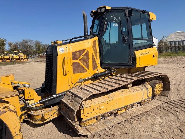 2021-caterpillar-d3-lgp-image-2