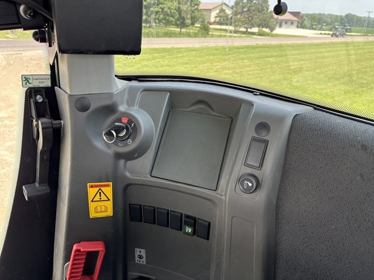 claas-xerion-5000-image-54