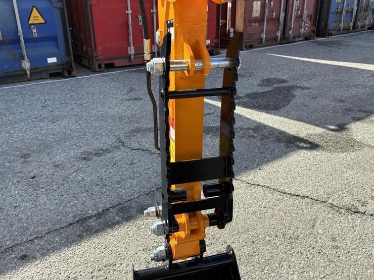 2025-miva-va15-hydraulic-excavator-image-10