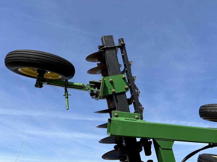 john-deere-637-image-42