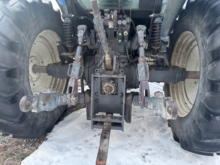 2002-new-holland-tm125-image-10