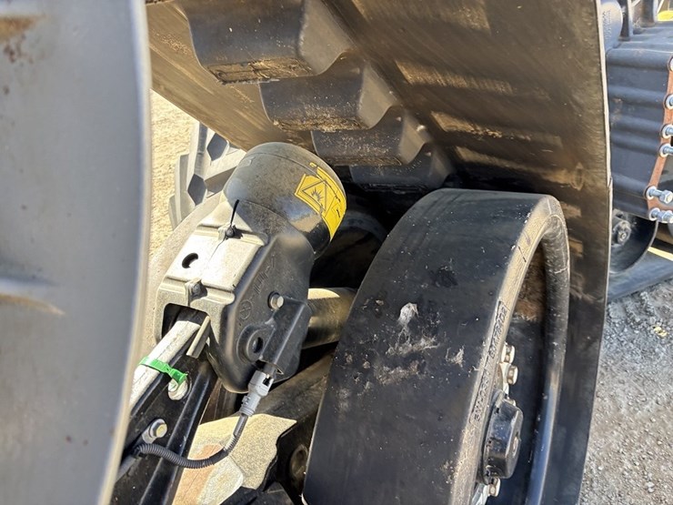 camso-agco-fendt-combine-tracks-image-20