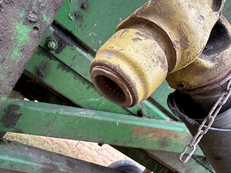 john-deere-644-image-7