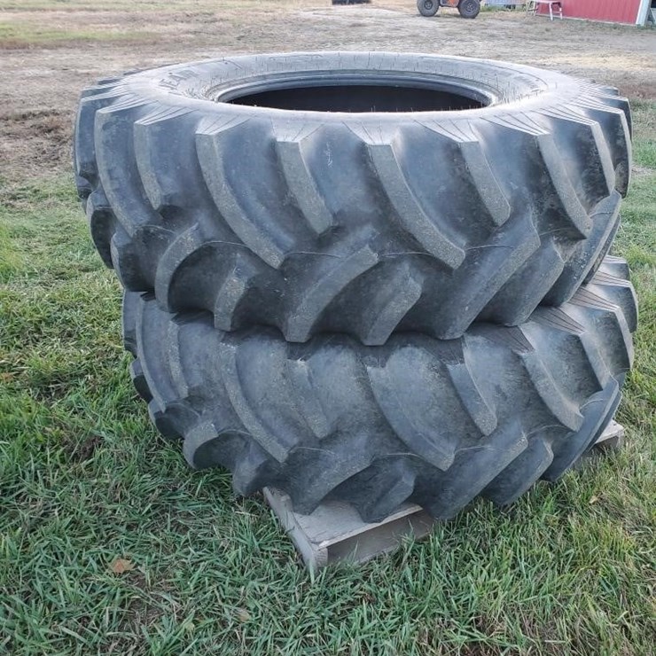 2X GOODYEAR 12.4R24 TIRES