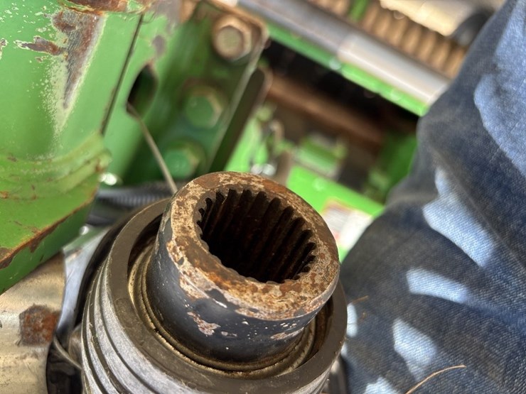 john-deere-569-premium-image-9