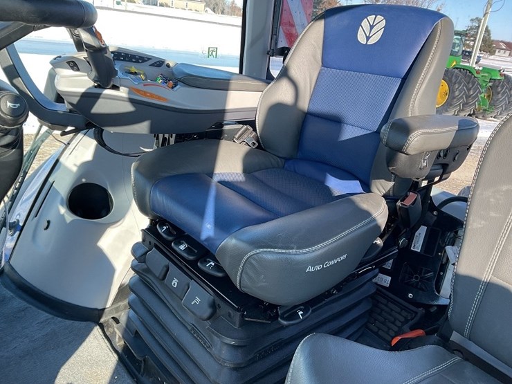 new-holland-t8.435-image-34