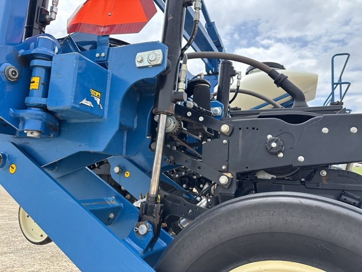 2012-kinze-3660-image-41