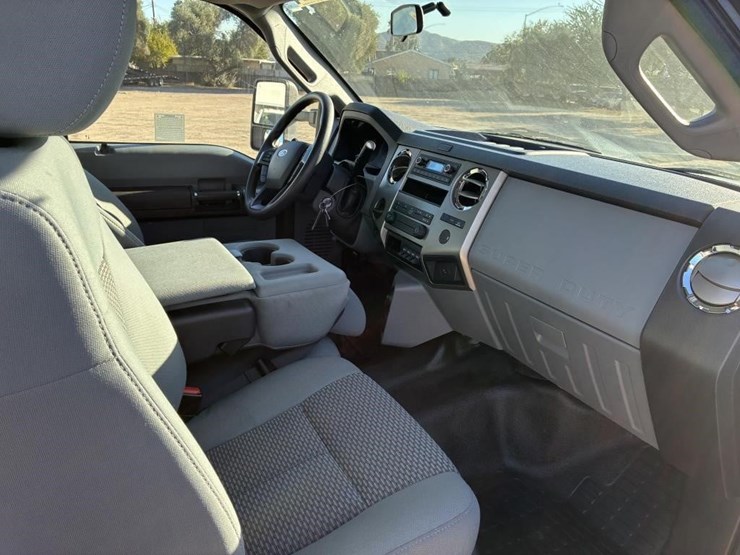 ford-f650-xlt-image-15